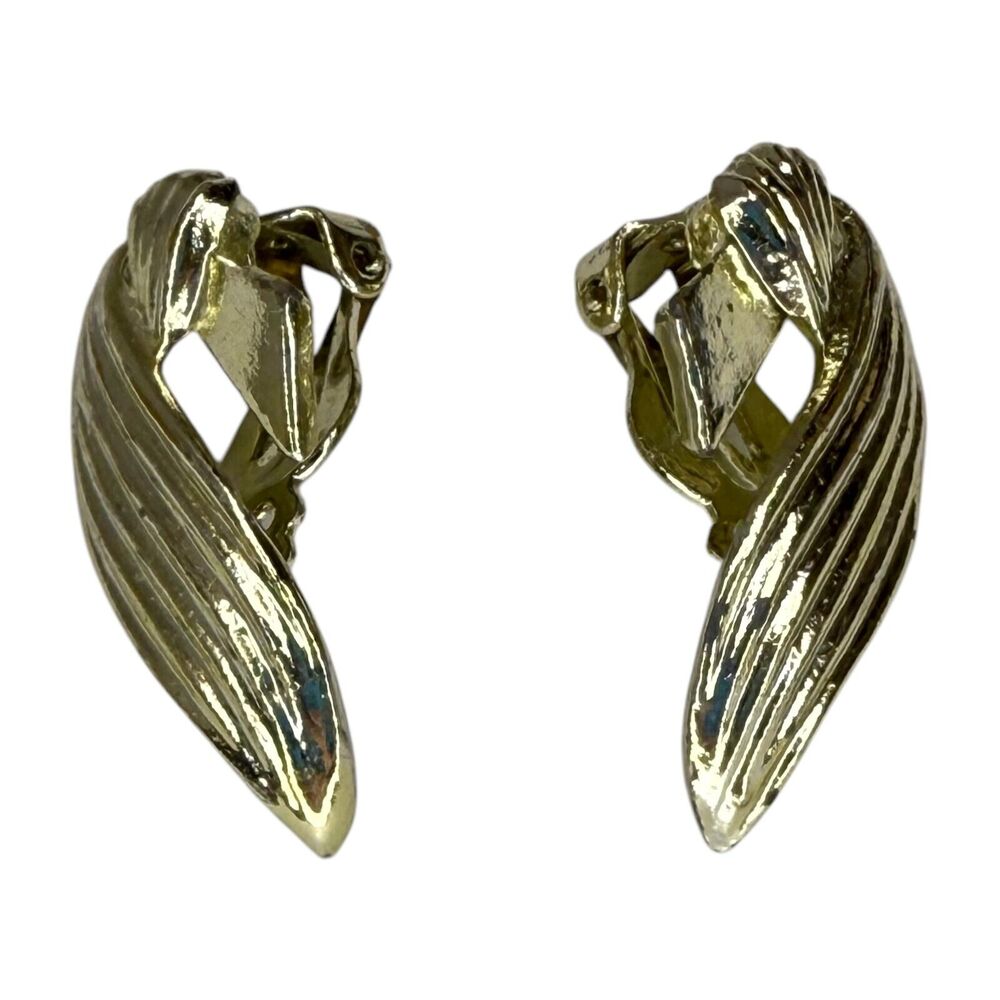 VTG Gold-Tone Textured Twisted Ribbed Clip-On Earrings Women's Elegant Jewelry - Picture 6 of 6